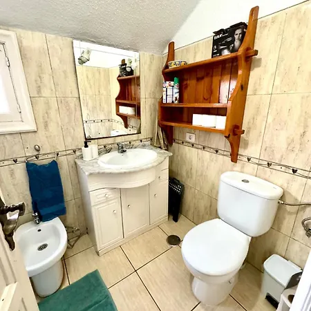 Americas Front Line Apartment *