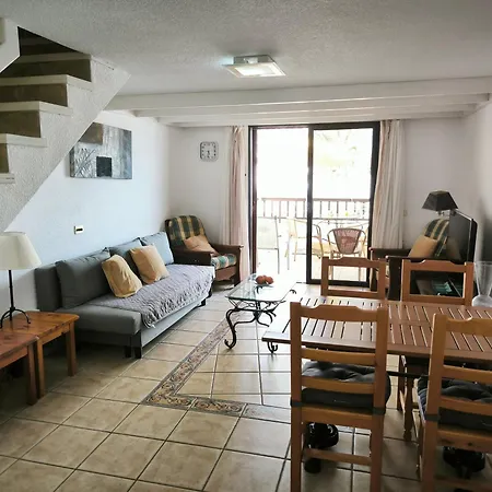 Apartment Americas Front Line
